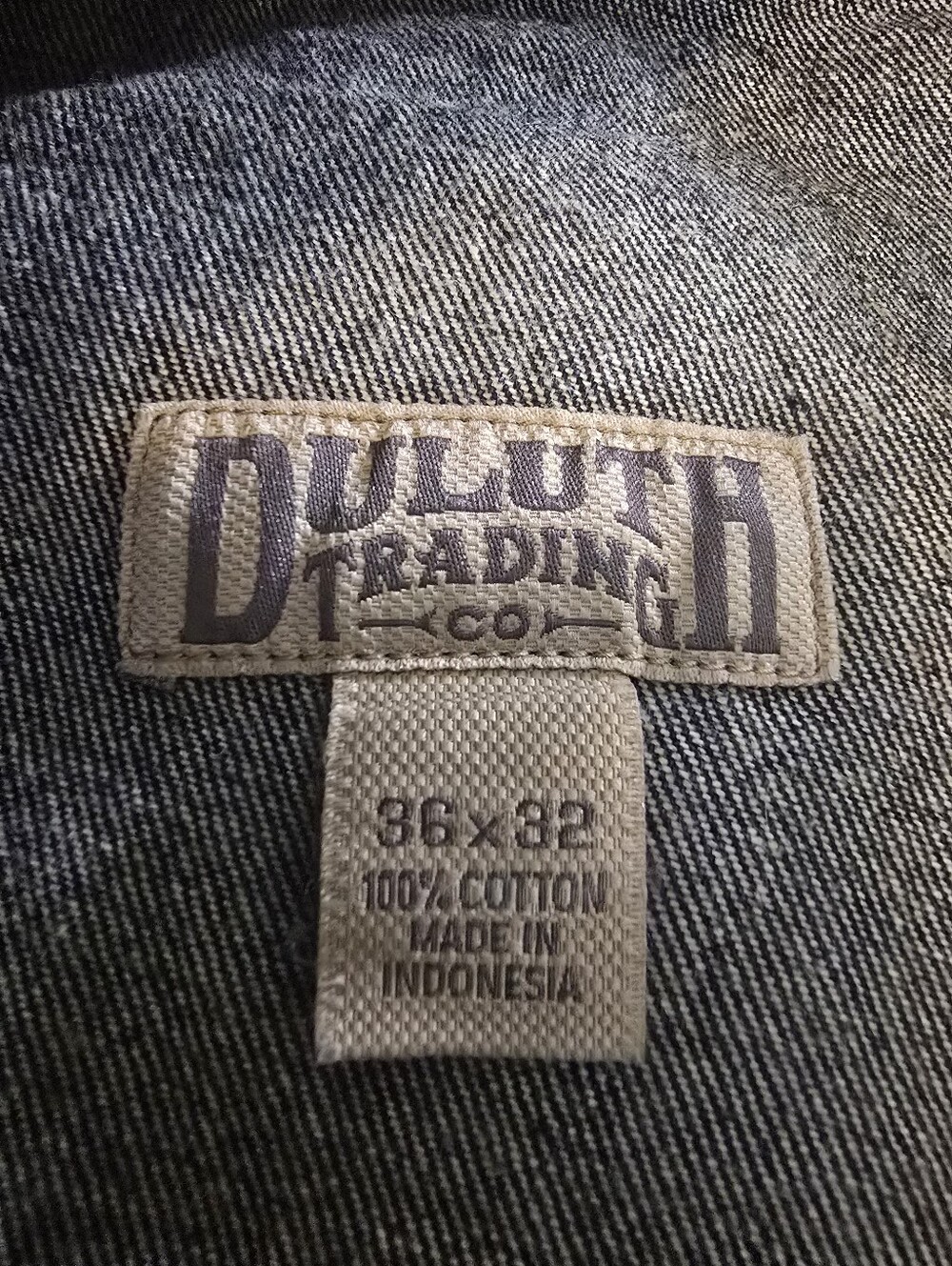 Duluth Trading Co - Men's Light Blue Relaxed Jeans - Washed Denim